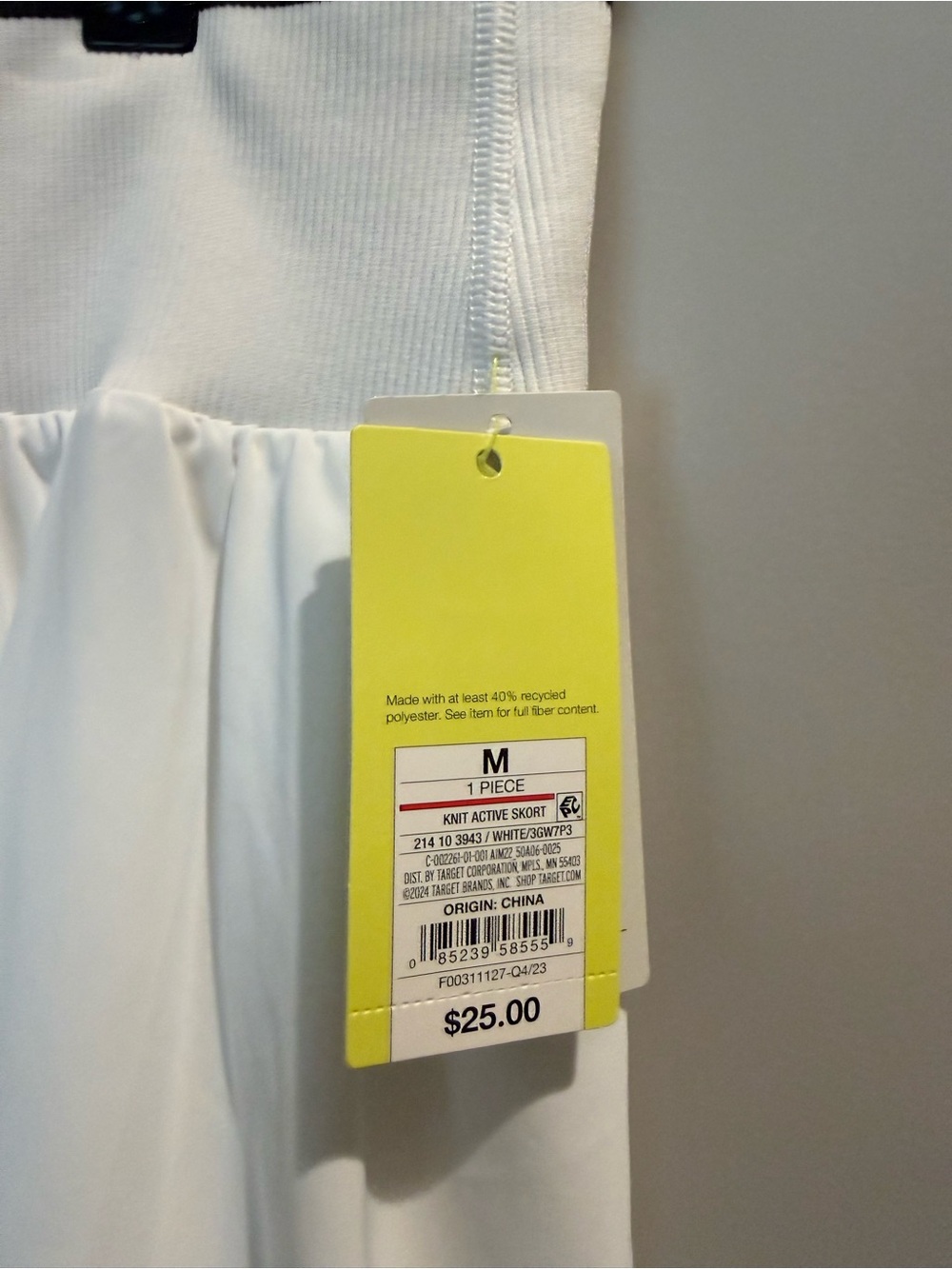 Target All in Motion White Athletic Skort with Black Waistband and Yellow Tag - Picture 3 of 4